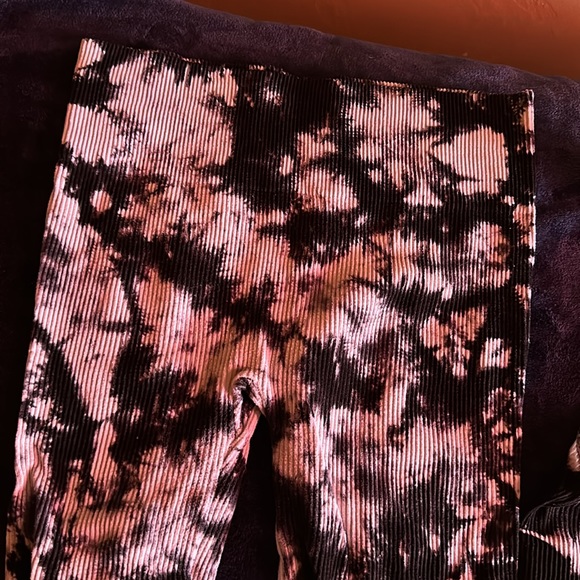 MADRAG TYE DYE 2PC LEGGINGS SET FOR WOMEN PRELOVED IN GREAT CONDITION - Picture 3 of 7